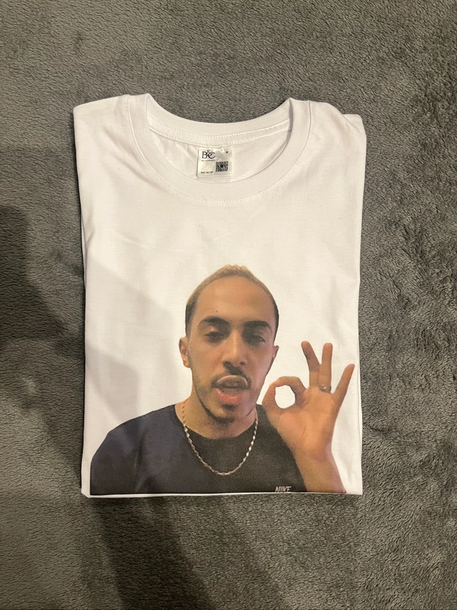 T-shirt – photo 2